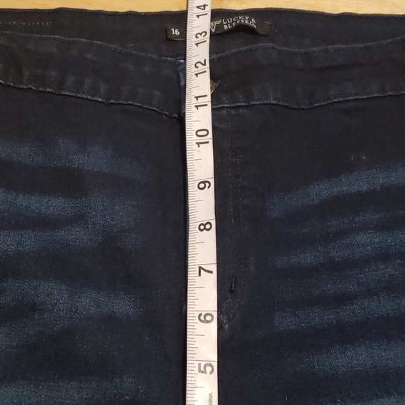 Women's Lucky & Blessed extreme flare dark wash distressed stretch jeans Sz 16 - Picture 8 of 12